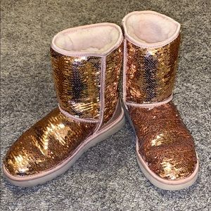 Pink/rose gold Sequin uggs